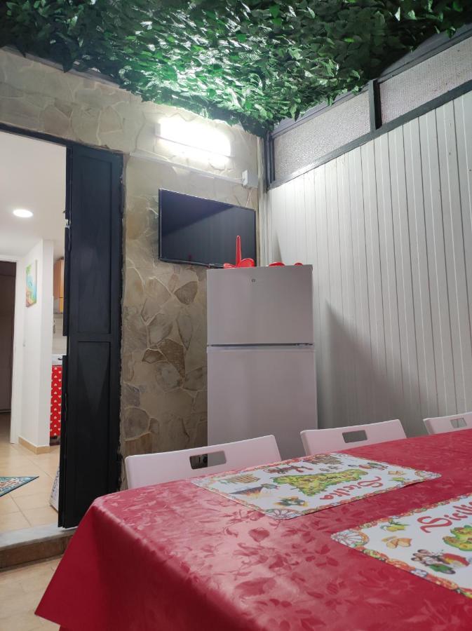 Robert Holiday Apartment Катанія Екстер'єр фото
